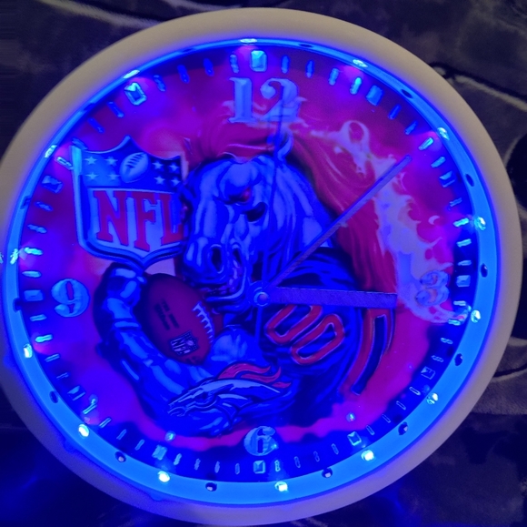 Broncos wall clock - Picture 6 of 9